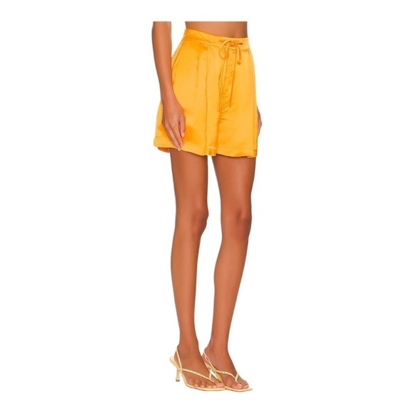 NEW Weekend Stories Shorts Caliope in Melon Front Pleat Zip Fly Satin Fabric - Picture 3 of 11